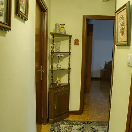 Muy Amplio, Con Wifi Y A 12 Minutos Del Centro Apartman Gijón