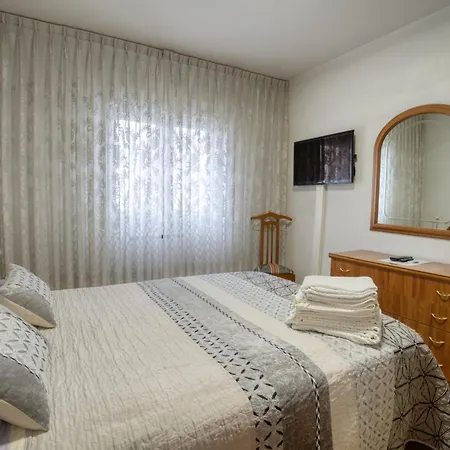 Muy Amplio, Con Wifi Y A 12 Minutos Del Centro Apartmán